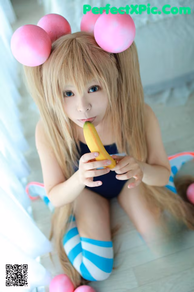Den Noko - Gatas Hot Babes